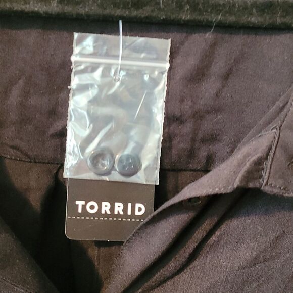 Cute Torrid top size 5 NWT - Picture 5 of 6